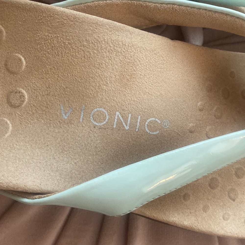 -🎀 Vionic Sandals - 9 light mint green Podiatrist Designed Super Cute - Picture 3 of 6
